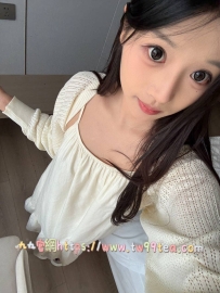 【微醺純欲】眼神會拉絲！慵懶系甜心「奶茶」，今晚只想跟妳縮在被窩裡...☕