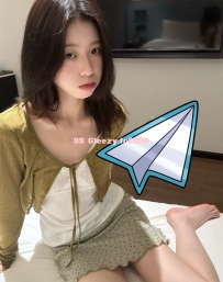 23歲甜美初戀系「區區」160.B奶：笑容超耐看、外表乖巧，給你最舒服放鬆的小女友戀愛