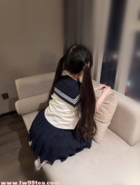 琪琪 18歲高三正妹：身型嬌小藏大招、害羞臉紅、老司機一致好評