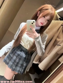 19歲清純嫩妹「小雯」158.C奶｜全身粉紅色、新竹苗栗真人實拍喝茶推薦