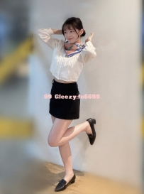 24歲高挑制服系正妹「小璇」：164cm名模長腿，內心狂野超想被玩弄，渴望度爆表不容錯