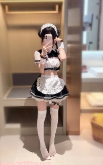 19歲萌妹女僕「璃恩」！154cm/40kg極致嬌小，C罩杯白嫩誘惑