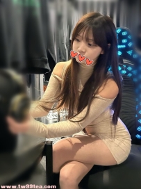 20歲日系小美女「海莉」160/D奶：嬰兒肌、三點粉，中部嫩妹現約！