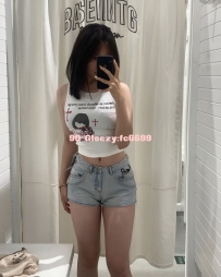 純欲天花板！22歲無辜小臉學生妹：D+爆乳＋性感電臀，等你來瘋狂疼愛