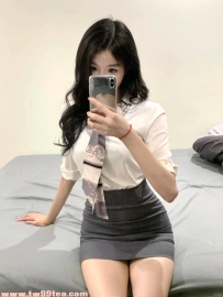 喬安 164.D.46kg：氣質悶騷OL兼職！身材俱佳白皙緊緻，口爆/舌吻/69服務全配合
