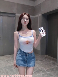 【桃竹苗戰區】24歲極品眼鏡娘「豆芽」！165cm/48kg/D奶性感火辣，純欲臉蛋一眼淪陷