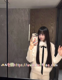 暗黑系甜心降臨！如精品娃娃般的精緻顏值，邀您共享午茶時光 🍰